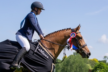 Sevenoaks rising star, Daisy Lewis, steers Maserati to  big win at Hickstead